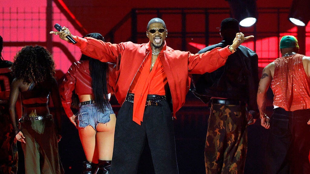 Usher Crowns Himself King of R&B During Las Vegas Tour Stop - foxy99.com