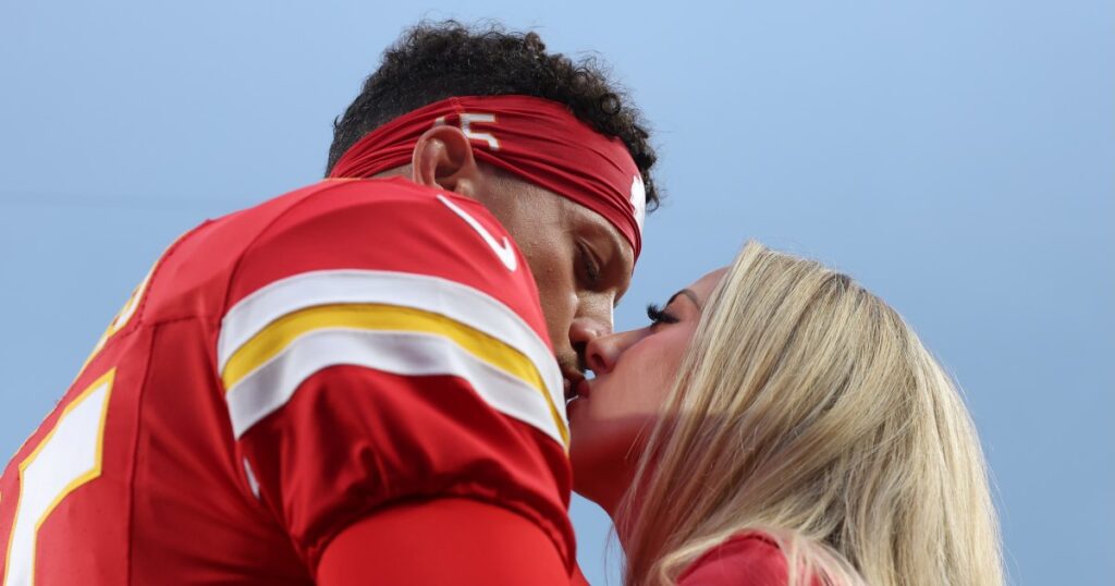 Patrick Mahomes and Wife Brittany Pack on the PDA Ahead of Chiefs ‘SNF’ Game Against Colts - Us Weekly