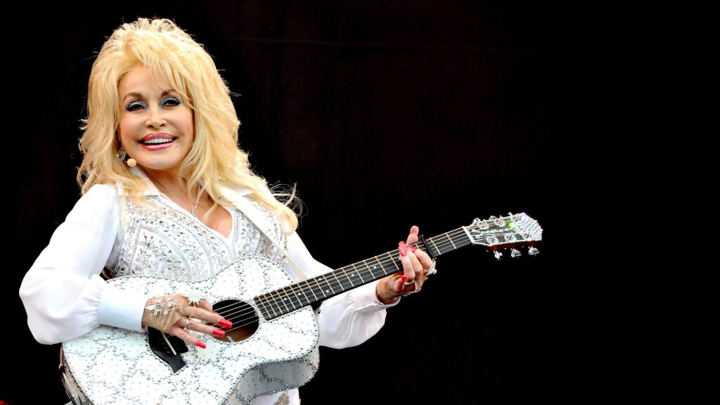 America celebrates the queen of country on ‘Dolly Parton Day’ - Straight Arrow
