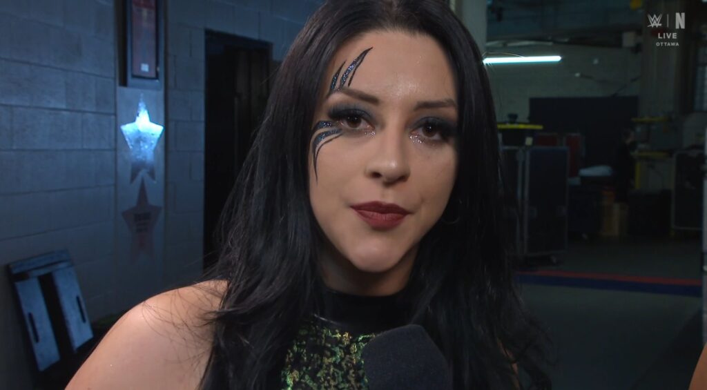 Stephanie Vaquer Wins WWE Women’s World Title At WWE Live In Chile - Fightful