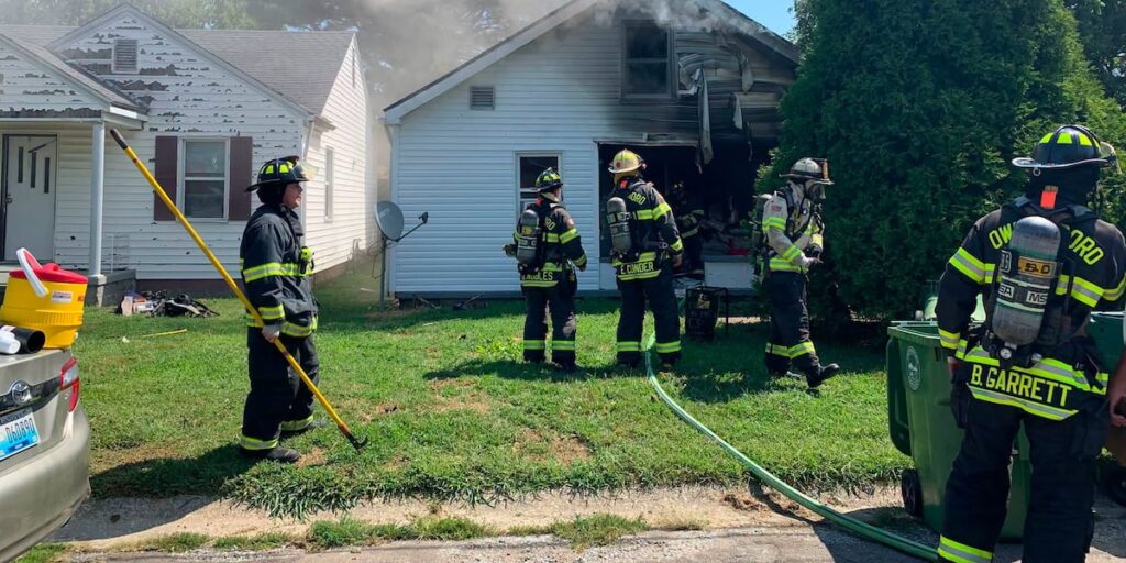 One rescued in Owensboro house fire on Fielden Ave. - 14 News