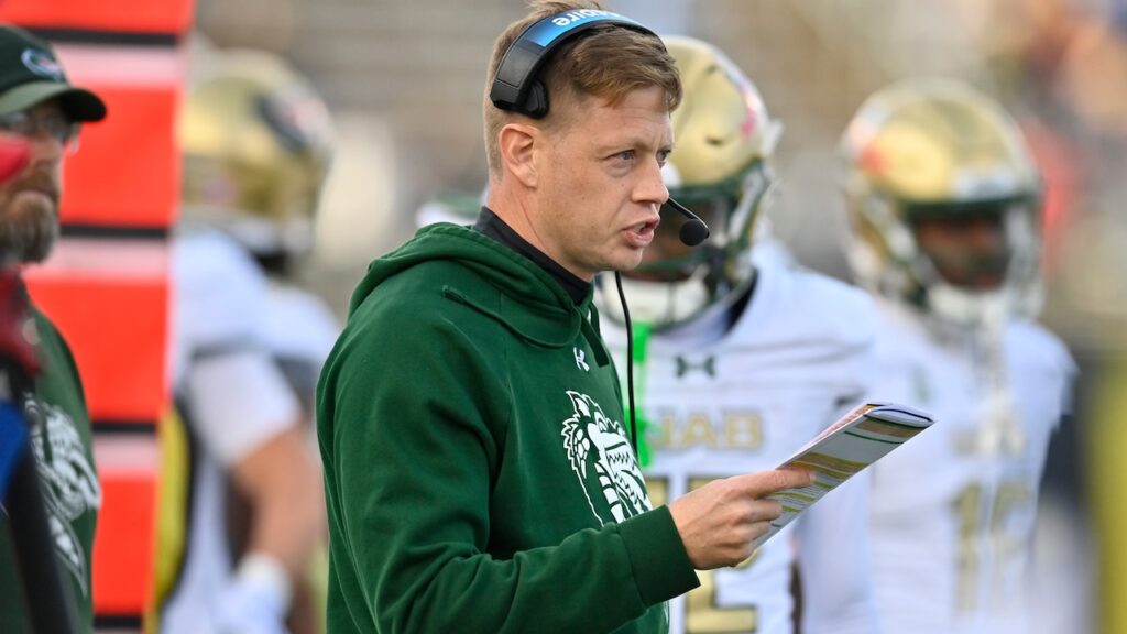 How to watch UAB-Illinois college football game for free tonight - AL.com