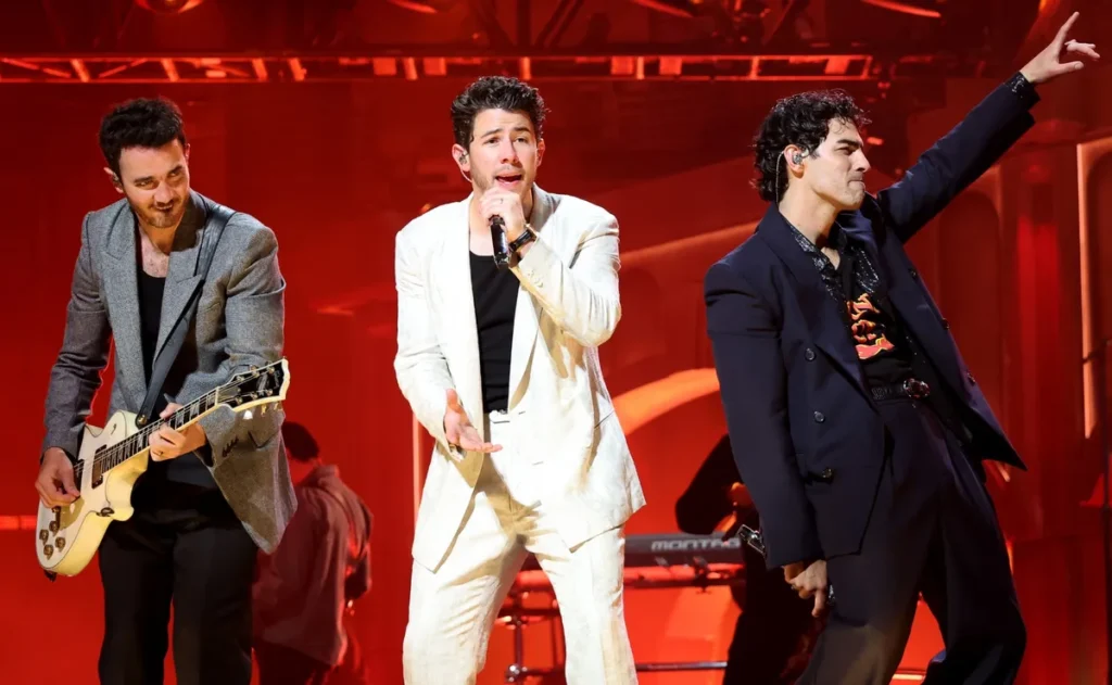 Jonas Brothers’ NFL halftime show sparks Super Bowl LXI buzz: Could they headline in 2027? - bolavip.com