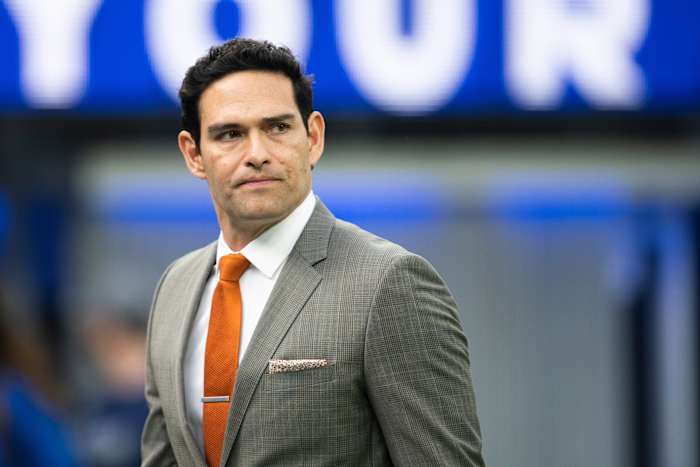 Ex-Fox Sports analyst Mark Sanchez plans guilty plea to charges stemming from fight outside hotel - WKMG