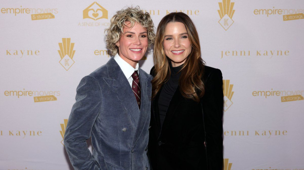 Sophia Bush and Ashlyn Harris Marry in Upstate New York - SuaraGarut.ID