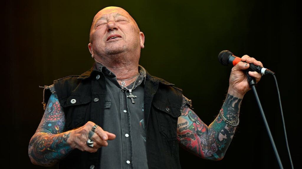 Aussie rock legend dies after 50-year career on stage - NZ Herald