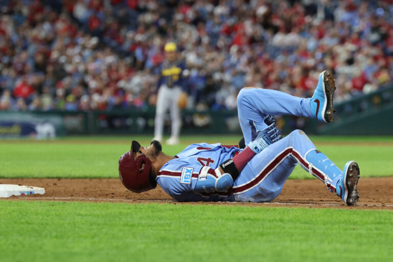 Phillies' Luis Arraez Removed With Apparent Injury - mlbtraderumors.com