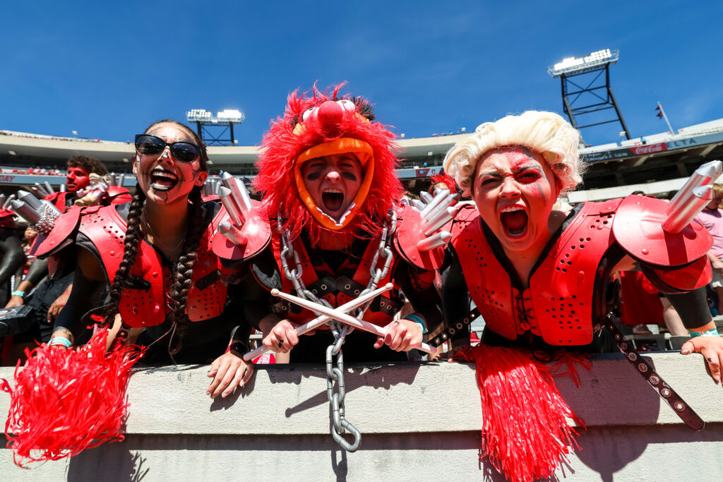 Defense powers Bulldogs past Sooners during SEC home opener - UGA Today