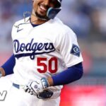 Betts' Late Homer Powers Dodgers to Fourth Straight Win - 조선일보