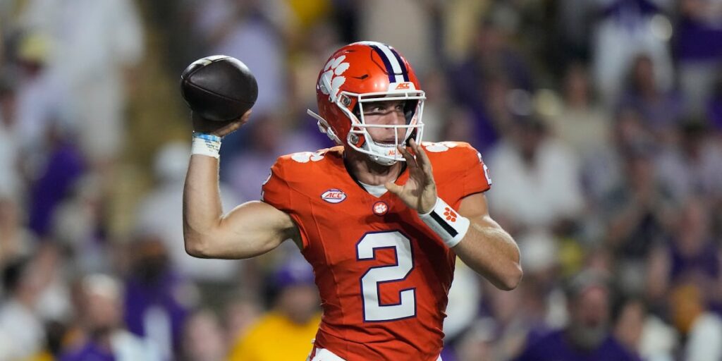 Clemson freshman quarterback Tait Reynolds takes over in first quarter - FOX Carolina News