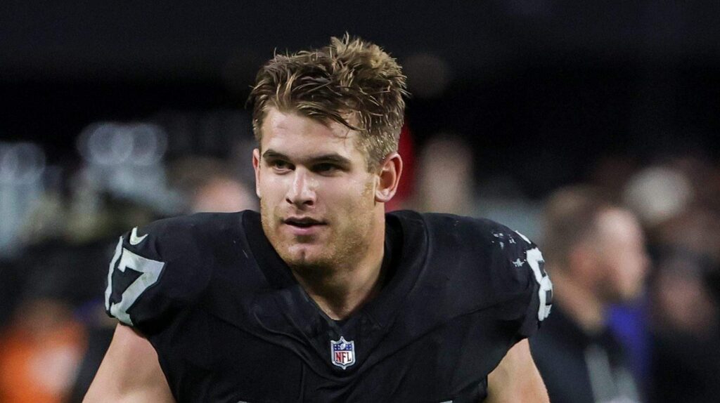 Raiders Make Last-Minute $45M Decision on Michael Mayer - heavy.com