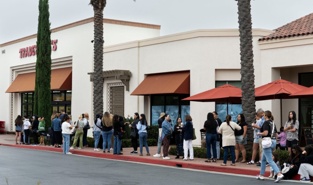 Trader Joe’s announces this year’s Halloween mini-totes, with a new color - Sonoma Index-Tribune