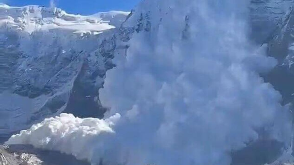 Avalanche Kills 11 Climbers on Mount Mizhirgi in Russia - SuaraGarut.ID