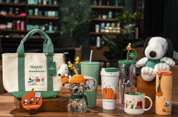 Starbucks Canada Launches Snoopy Fall Collection - Foodgressing