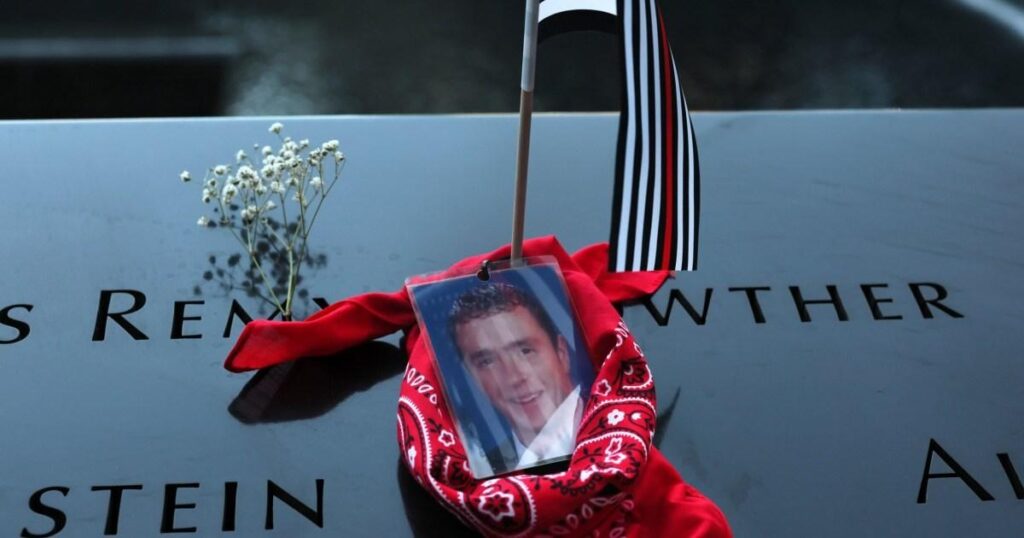 Who was the 'red bandana man' who saved dozens of people on 9/11? - Metro.co.uk