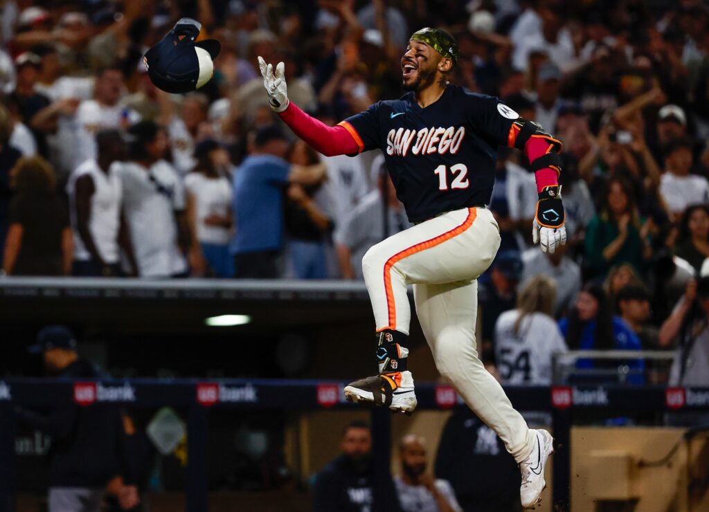 Luis Campusano’s walk-off homer lifts Padres past Yankees in series opener - San Diego Union-Tribune