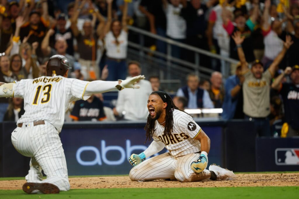 Padres rout Cubs in Game 1 of Wild Card Series - San Diego Union-Tribune