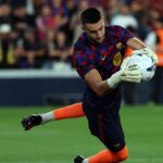 Why isn’t Joan García playing for Barcelona against Sevilla today in LaLiga? - Diario AS