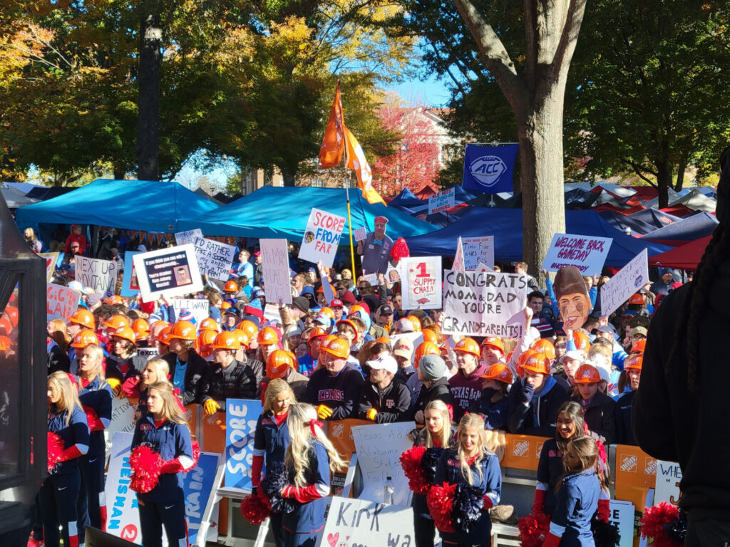 Best ‘College GameDay’ signs from Week 3: LSU vs Ole Miss - The Big Lead