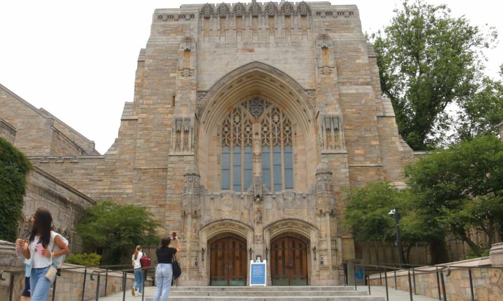 Yale Trump Administration Settlement Talks Are Dividing the Campus — And the Country - lawnews.co.uk