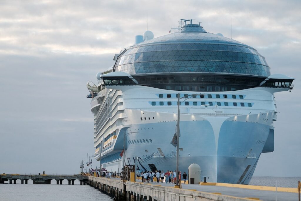 Royal Caribbean buys 50% stake in resort operator Sandals - The Globe and Mail