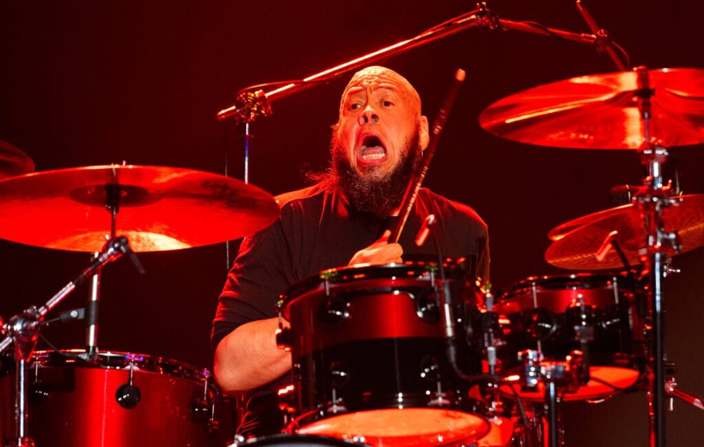 Longtime Paul McCartney drummer Abe Laboriel Jr. joins Pearl Jam at Ohana Festival - nme.com