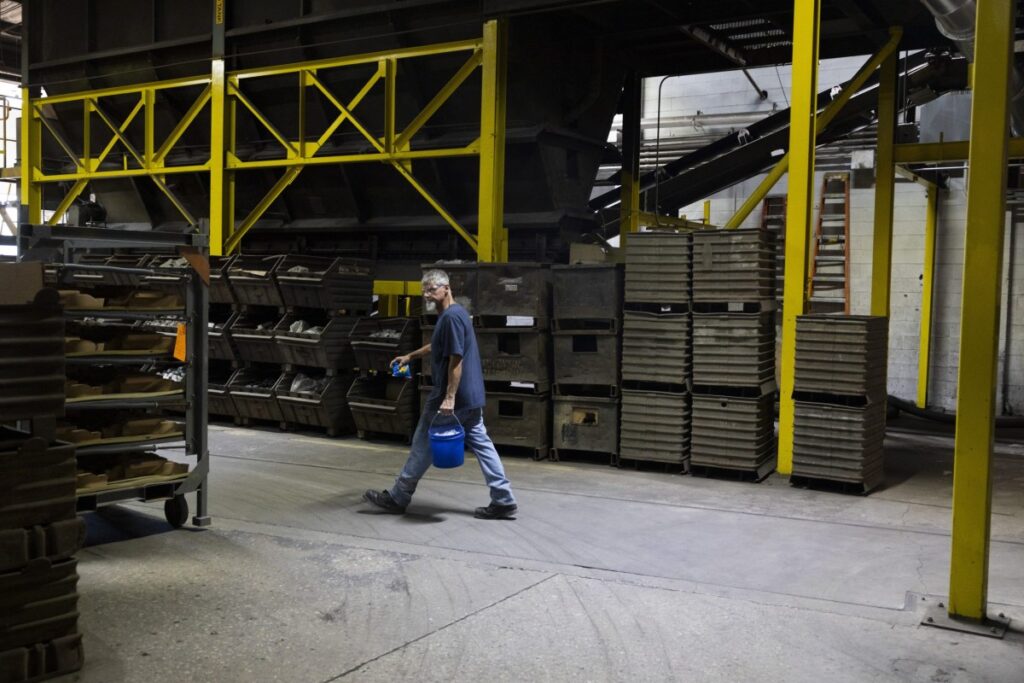 Report: Wisconsin wages reach record high, but job growth stalls - Wisconsin Watch