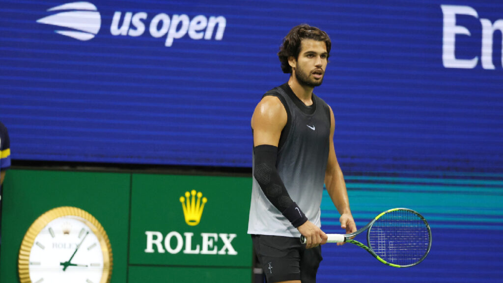 Alcaraz loses in US Open quarters as Shelton ends 18-match Grand Slam win streak - The Indian Express