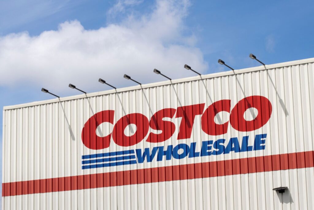 Costco Has Not Confirmed a Churro Return; Q4 Traffic Is the Investor Test - TechStock²