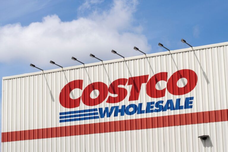 Costco Has Not Confirmed a Churro Return; Q4 Traffic Is the Investor Test - TechStock²