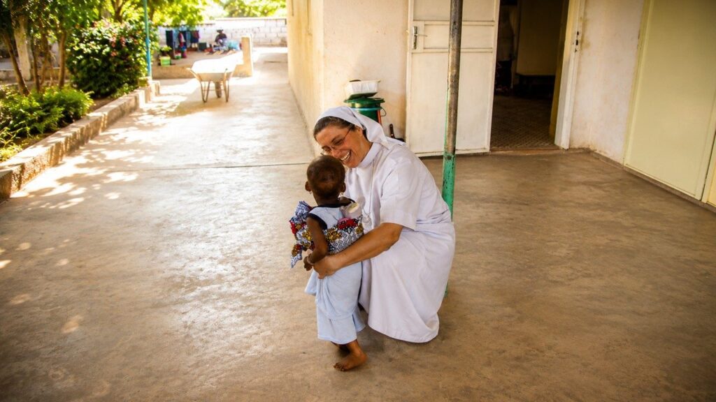 How a Polish nun became known as 'mother of children' in Senegal - Vatican News