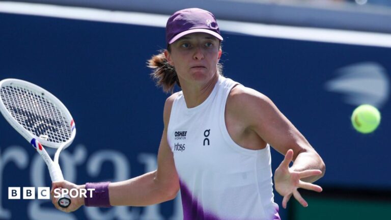 US Open: Six-time major champion Swiatek faces Zheng - listen & follow - BBC