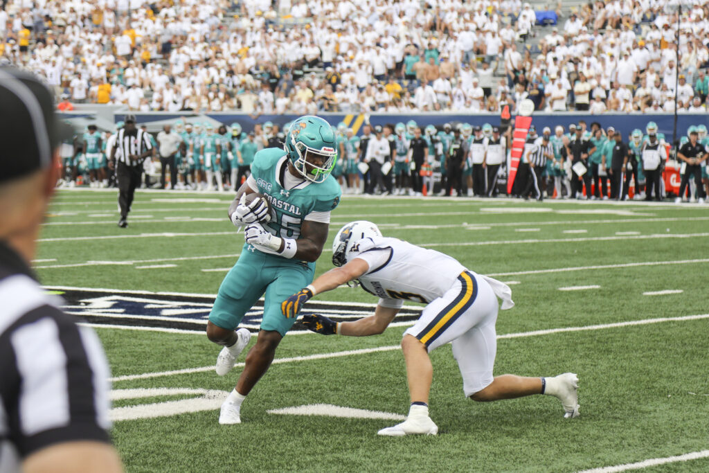 How to watch Liberty vs Coastal Carolina: Live stream College Football, TV channel - The Big Lead