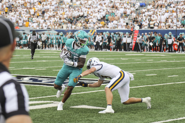 How to watch Liberty vs Coastal Carolina: Live stream College Football, TV channel - The Big Lead