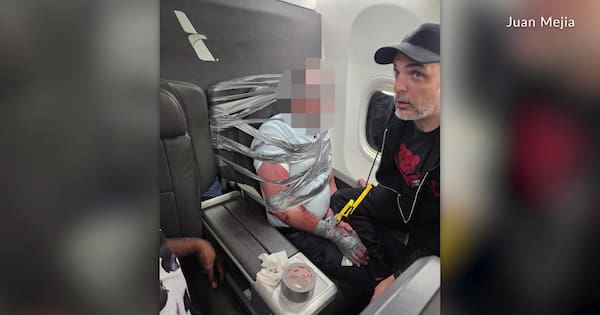 Disruptive first-class passenger duct-taped to seat on US flight - 1News