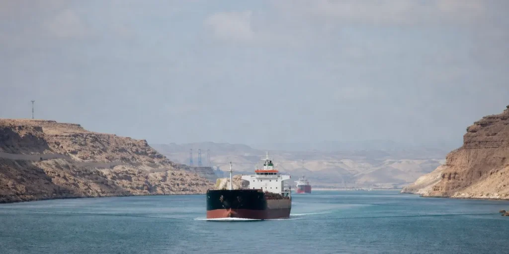 Eight US Marines injured in Iranian attack in Strait of Hormuz — Jerusalem Post - UA.NEWS