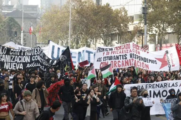 Chilean Students Call Protest Against Kast Government - teleSUR English