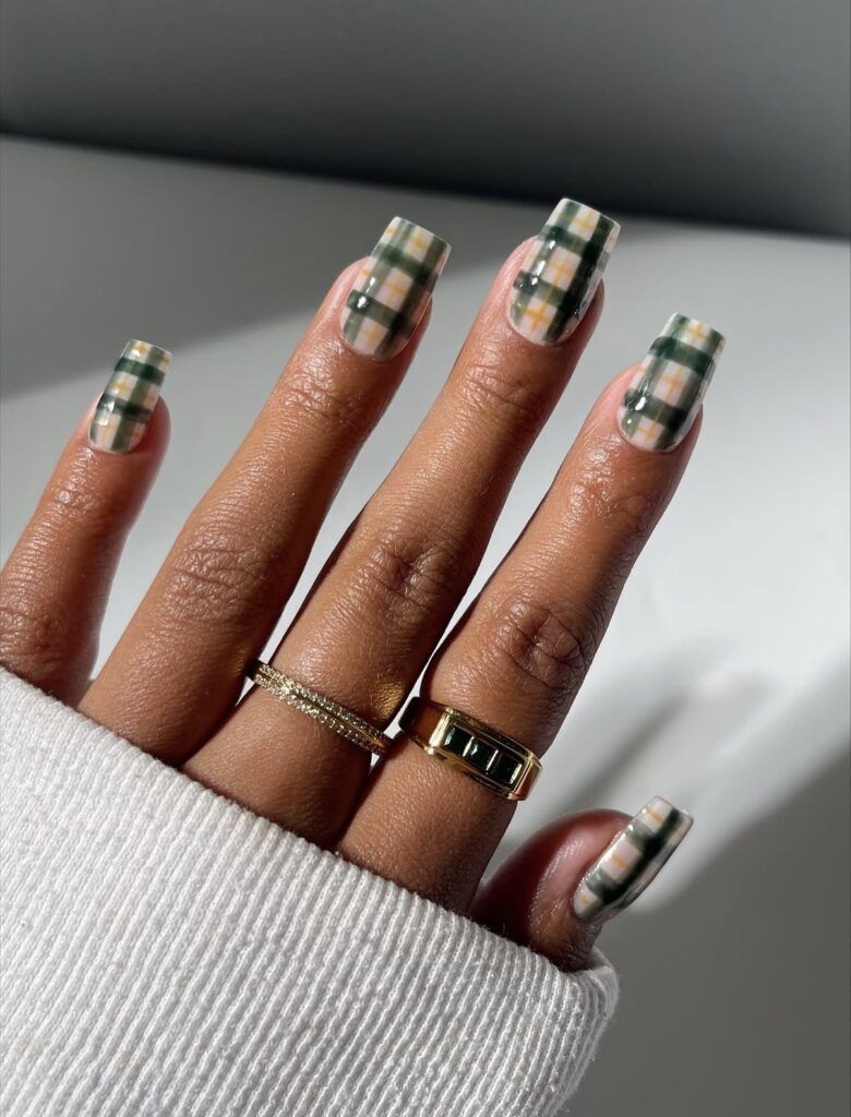 10 Green Nail Designs to Bring Into Your Fall Manicure Rotation - Style Rave