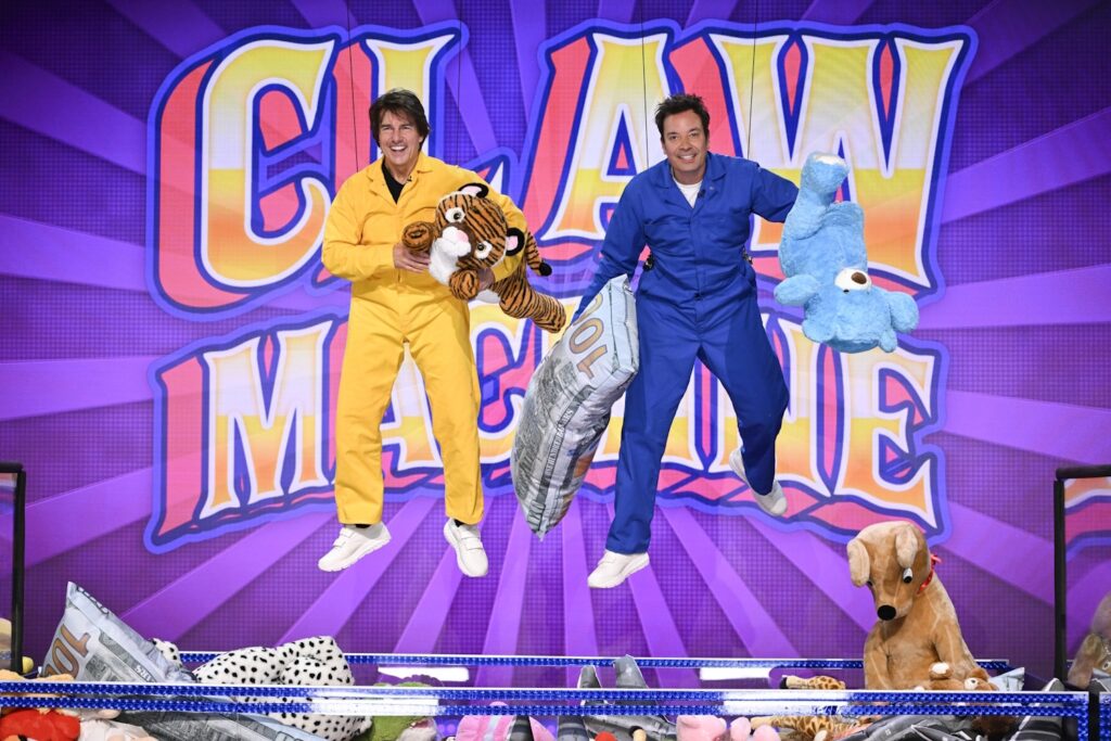 Tom Cruise Takes Jimmy Fallon’s 'Claw Machine Challenge'—Watch - LateNighter