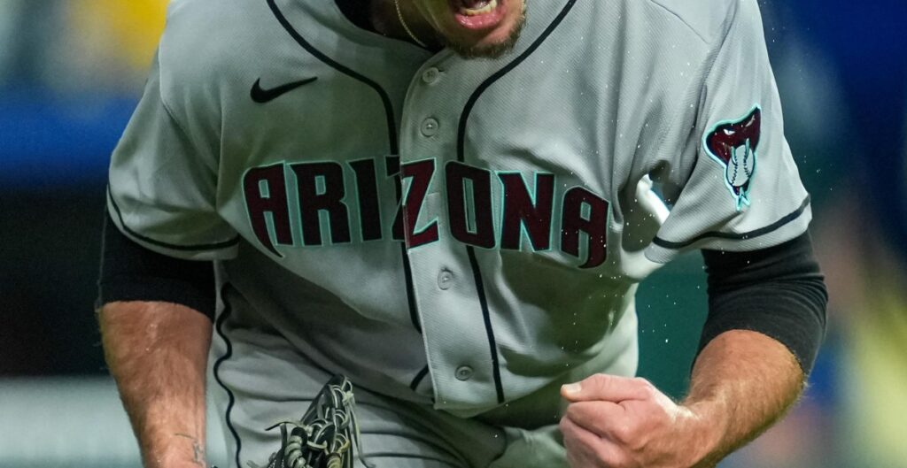 Guess Whose Back!? Dbacks 5, Royals 3. F/11 - AZ Snake Pit
