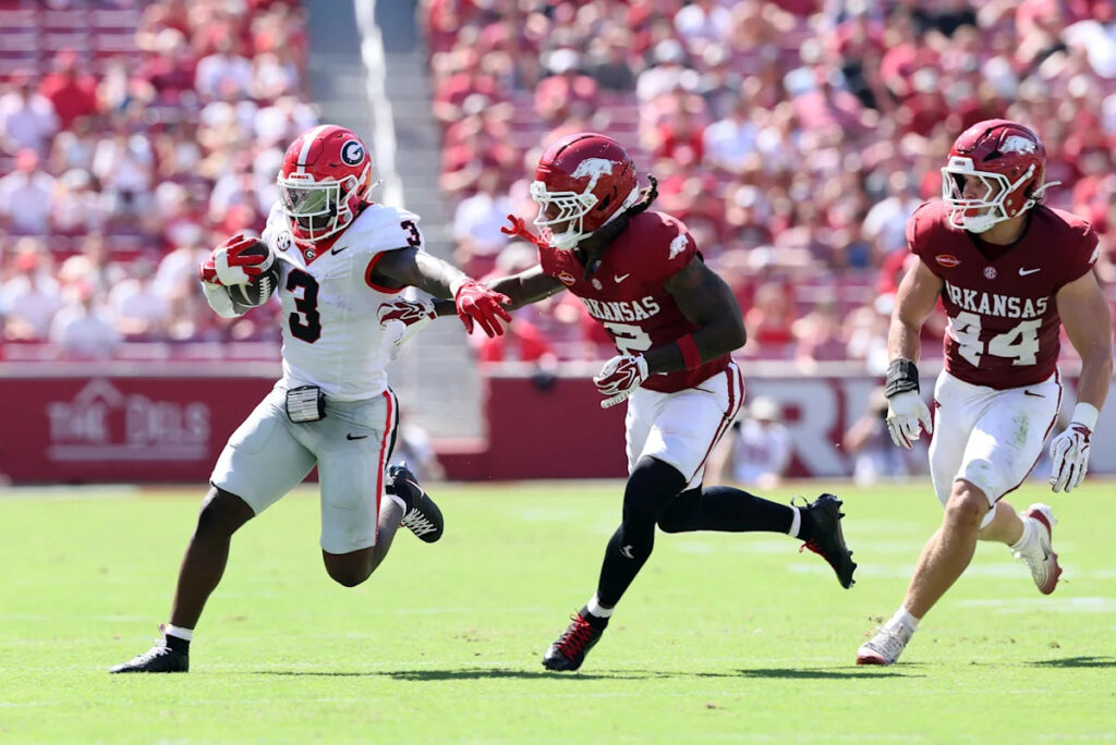 The latest on Georgia football RB Nate Frazier's injury vs. Arkansas - Yahoo Sports