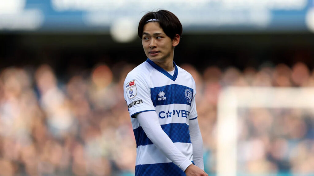 Smyth grabs headlines but Saito stars - Yahoo Sports