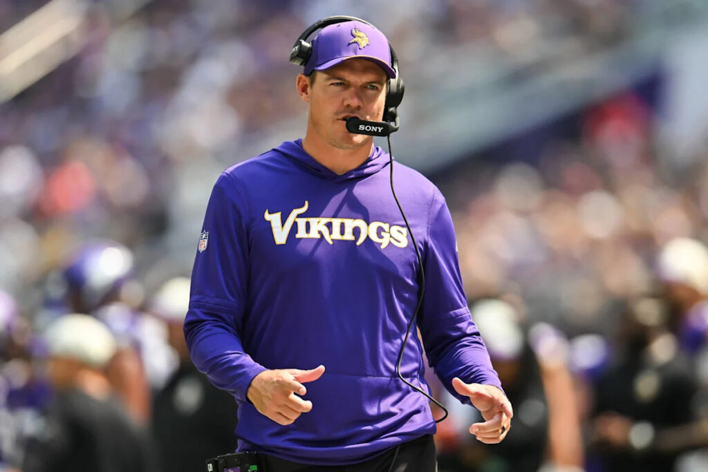 Vikings release unofficial Week 1 depth chart vs. Packers: What stands out? - Yahoo Sports