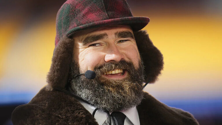 Eagles news: Jason Kelce loves Zach Ertz returning after Dallas Goedert injury - Yahoo Sports