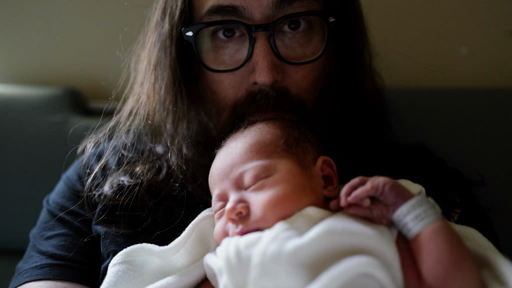 Sean Ono Lennon announces birth of first child - Yahoo News UK