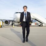 ‘The Rehearsal’s Nathan Fielder Just Helped A Pilots’ Mental Health Bill Become Law - uk.news.yahoo.com