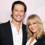 Oliver Hudson says he wrestles with ‘comparison’ to ‘icon’ mother Goldie Hawn - Yahoo News UK