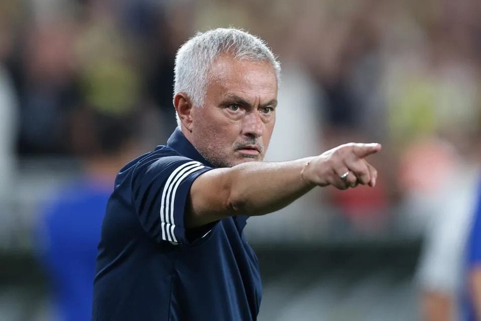 Mourinho Is ‘Scriptwriter For Real Madrid TV’, Complains COPE - Yahoo Sports