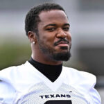 NFL official reportedly gave Texans LB Azeez Al-Shaair ultimatum during Week 2 game - Yahoo Sports
