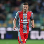 Burnley announce signing of former Leicester City striker Jamie Vardy - Yahoo Sports Canada